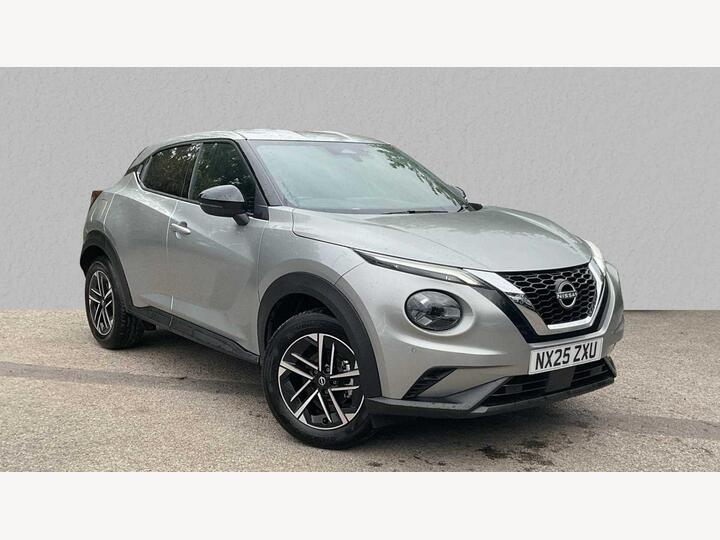 Nissan JUKE HATCHBACK 1.0 DIG-T N-Connecta Euro 6 (s/s) 5dr