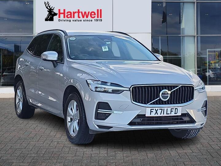 Volvo XC60 2.0 B5 MHEV Momentum Auto Euro 6 (s/s) 5dr