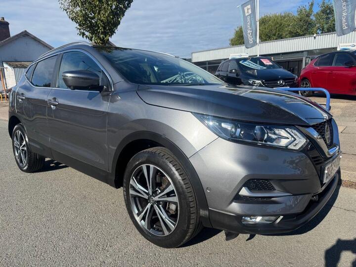 Nissan QASHQAI 1.3 DIG-T N-Connecta Euro 6 (s/s) 5dr