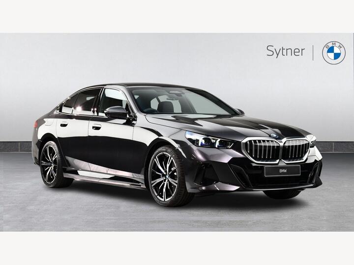 BMW 5 Series 2.0 530e 22.1kWh M Sport Steptronic Euro 6 (s/s) 4dr BMW 5 Series 2.0 530e 22.1kWh M Sport Steptronic Euro 6 (s/s) 4dr