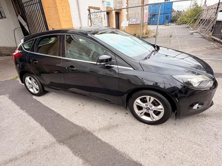 Ford Focus 1.6 Zetec Euro 5 5dr