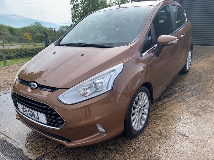 Ford B-Max 1.0T EcoBoost Titanium Euro 5 (s/s) 5dr