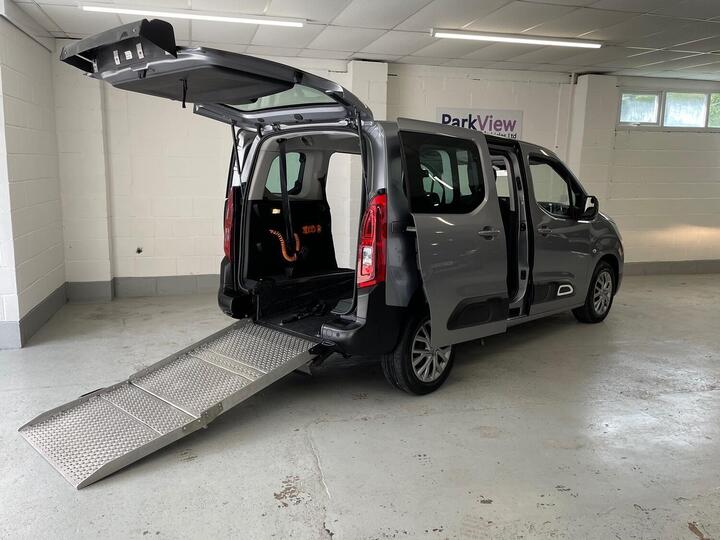 Citroen BERLINGO 1.5 BlueHDi Feel M MPV Euro 6 5dr Citroen BERLINGO 1.5 BlueHDi Feel M MPV Euro 6 5dr