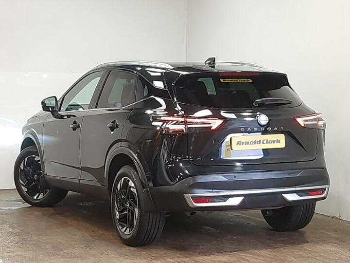 Nissan Qashqai 1.3 DIG-T MHEV N-Connecta Euro 6 (s/s) 5dr