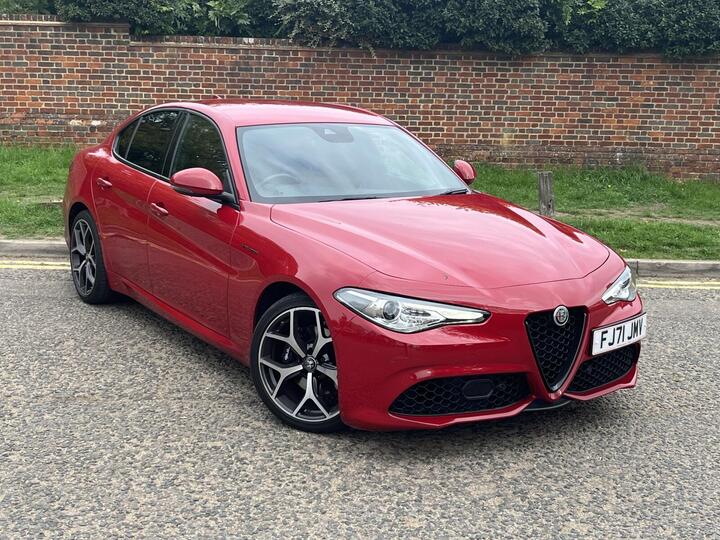 Alfa Romeo Giulia 2.0T Veloce Auto Euro 6 (s/s) 4dr Alfa Romeo Giulia 2.0T Veloce Auto Euro 6 (s/s) 4dr