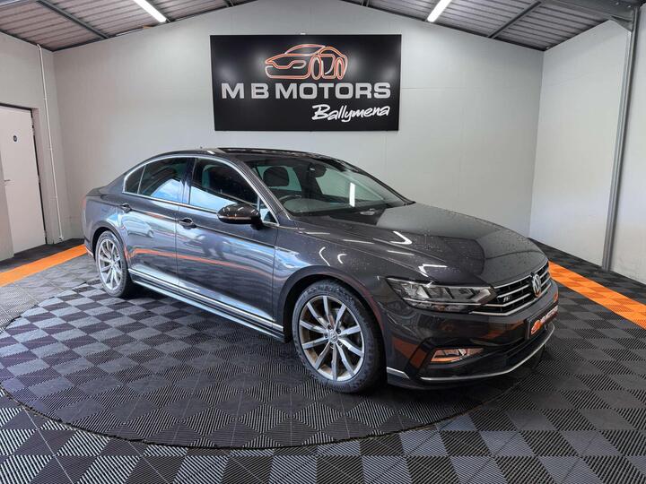 Volkswagen PASSAT 2.0 TDI EVO R-Line DSG Euro 6 (s/s) 4dr