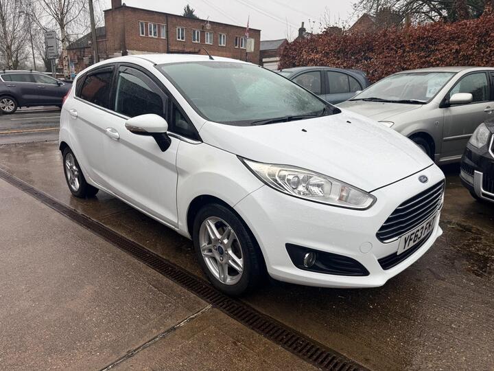 Ford Fiesta 1.0T EcoBoost Zetec Euro 5 (s/s) 5dr