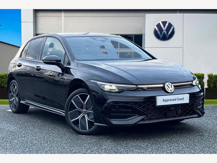 Volkswagen Golf 2.0 TDI Black Edition DSG Euro 6 (s/s) 5dr Volkswagen Golf 2.0 TDI Black Edition DSG Euro 6 (s/s) 5dr