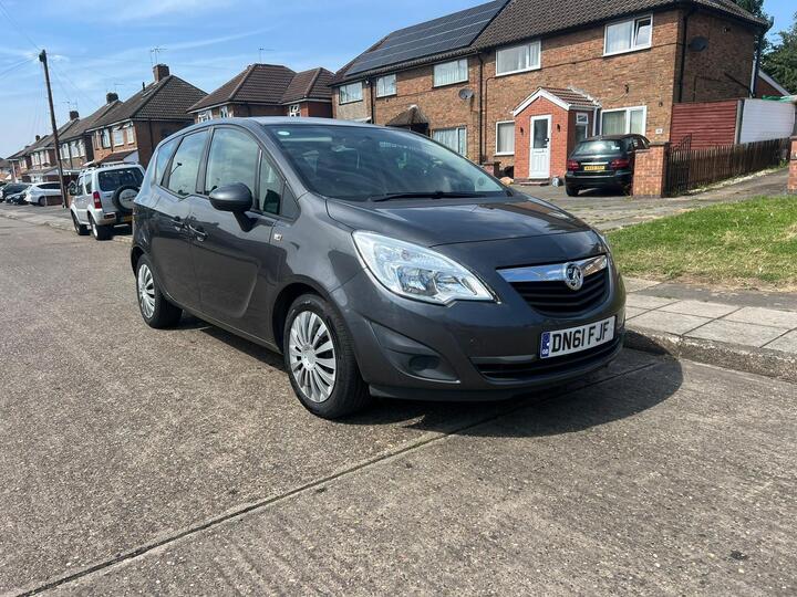 Vauxhall Meriva 1.7 CDTi Exclusiv Euro 5 5dr Vauxhall Meriva 1.7 CDTi Exclusiv Euro 5 5dr