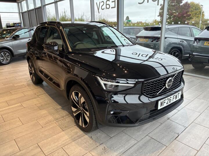 Volvo XC40 2.0 B4 MHEV Ultra Dark DCT Auto Euro 6 (s/s) 5dr