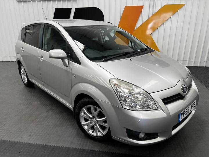 Toyota Corolla Verso 2.2 D-4D SR 5dr Toyota Corolla Verso 2.2 D-4D SR 5dr