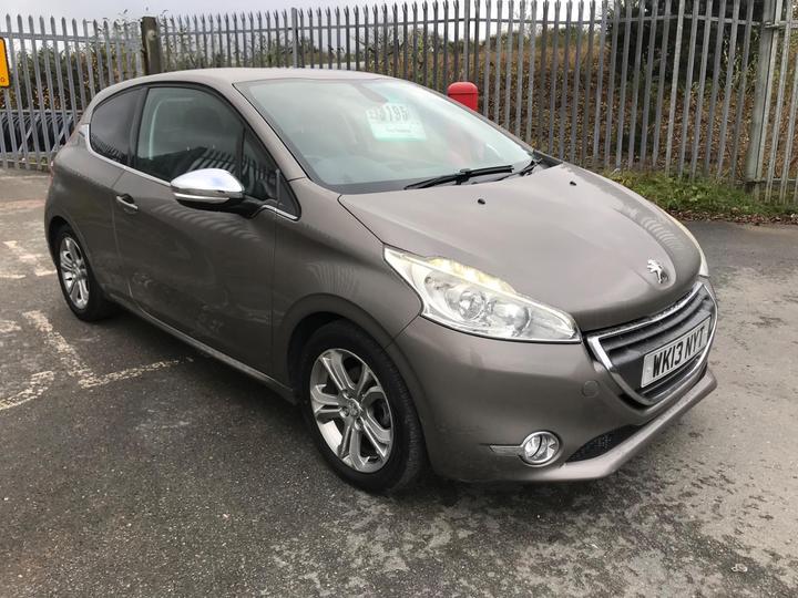 Peugeot 208 1.4 HDi Allure Euro 5 3dr