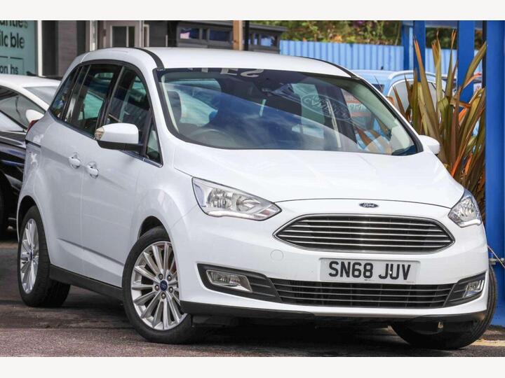 Ford GRAND C-MAX 1.0T EcoBoost GPF Titanium Euro 6 (s/s) 5dr Ford GRAND C-MAX 1.0T EcoBoost GPF Titanium Euro 6 (s/s) 5dr