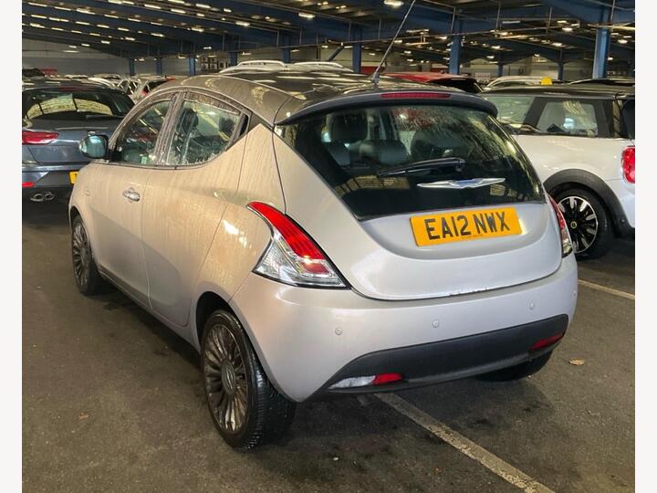 Chrysler Ypsilon 0.9 TwinAir Limited Auto Euro 5 (s/s) 5dr