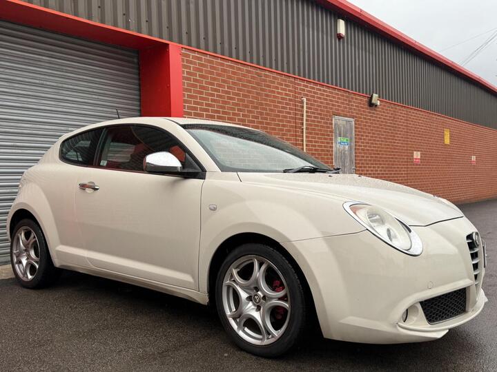 Alfa Romeo MiTo 1.4 TB MultiAir Distinctive Euro 5 (s/s) 3dr Alfa Romeo MiTo 1.4 TB MultiAir Distinctive Euro 5 (s/s) 3dr
