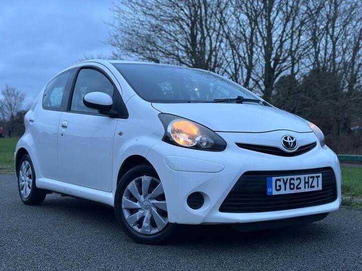 Toyota AYGO 1.0 VVT-i Ice Euro 5 5dr