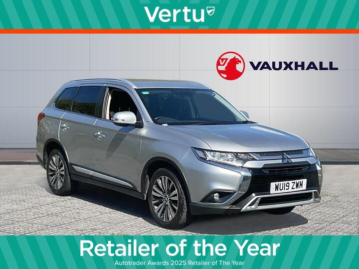 Mitsubishi Outlander 2.0 MIVEC Juro CVT 4WD Euro 6 (s/s) 5dr Mitsubishi Outlander 2.0 MIVEC Juro CVT 4WD Euro 6 (s/s) 5dr