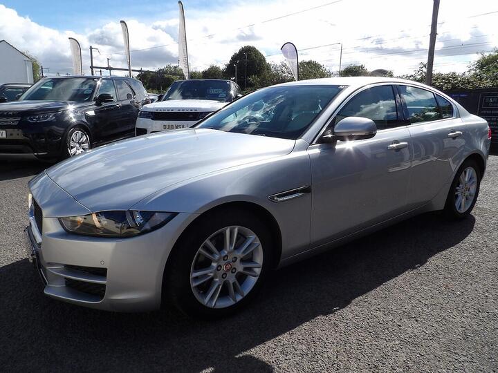 Jaguar XE 2.0i Prestige Auto Euro 6 (s/s) 4dr