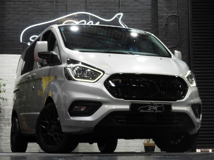 Ford TRANSIT CUSTOM 2.0 300 EcoBlue Limited Crew Van Auto L1 H1 Euro 6 (s/s) 5dr Ford TRANSIT CUSTOM 2.0 300 EcoBlue Limited Crew Van Auto L1 H1 Euro 6 (s/s) 5dr