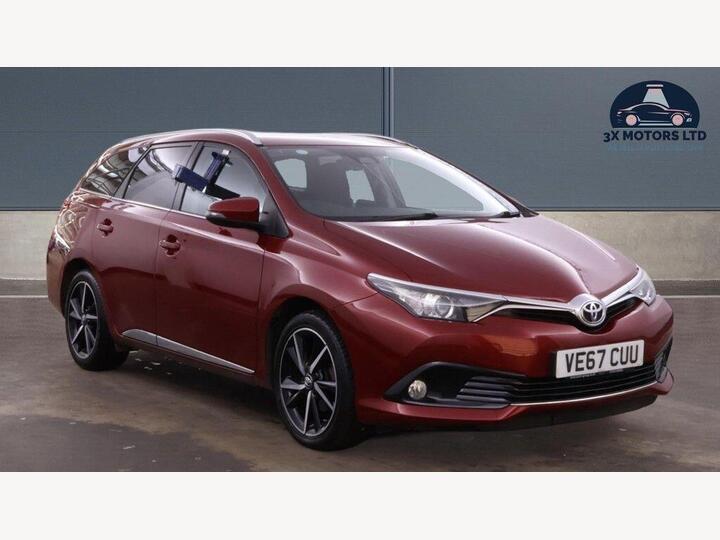 Toyota Auris 1.2 VVT-i Design Touring Sports Euro 6 (s/s) 5dr (Safety Sense) Toyota Auris 1.2 VVT-i Design Touring Sports Euro 6 (s/s) 5dr (Safety Sense)