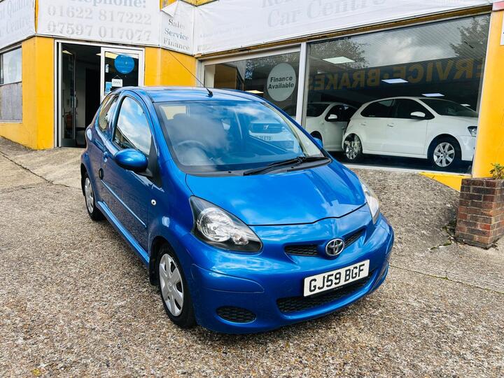Toyota AYGO 1.0 VVT-i Blue Euro 4 3dr Toyota AYGO 1.0 VVT-i Blue Euro 4 3dr