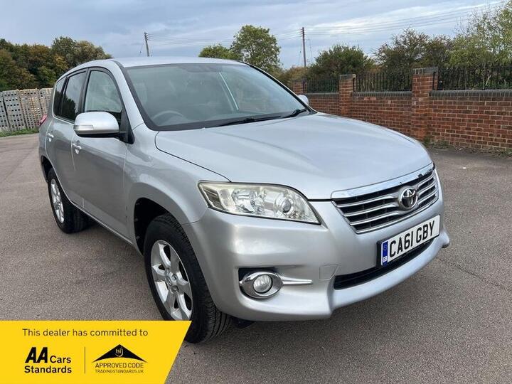 Toyota RAV4 2.0 V-Matic XT-R Multidrive S 4WD Euro 5 5dr