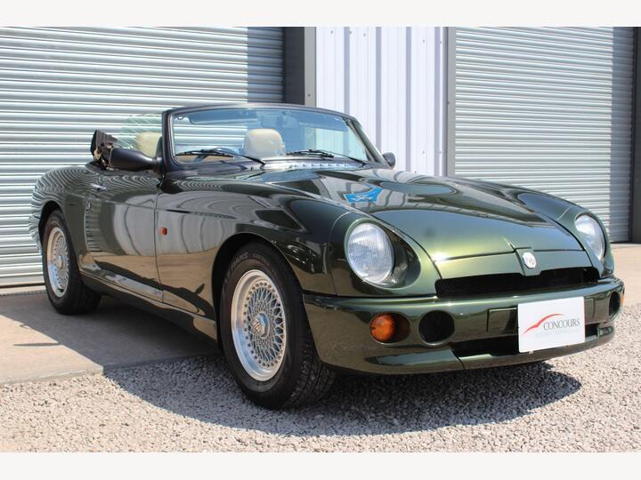 MG RV8 3.9 2dr