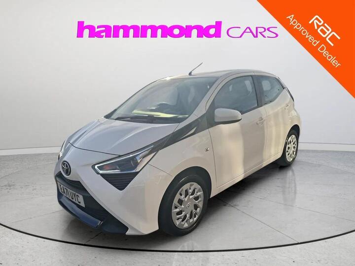 Toyota AYGO 1.0 VVT-i X-play X-shift Euro 6 5dr (Safety Sense)