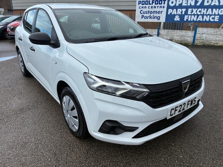 Dacia SANDERO 1.0 TCe Essential Euro 6 (s/s) 5dr Dacia SANDERO 1.0 TCe Essential Euro 6 (s/s) 5dr