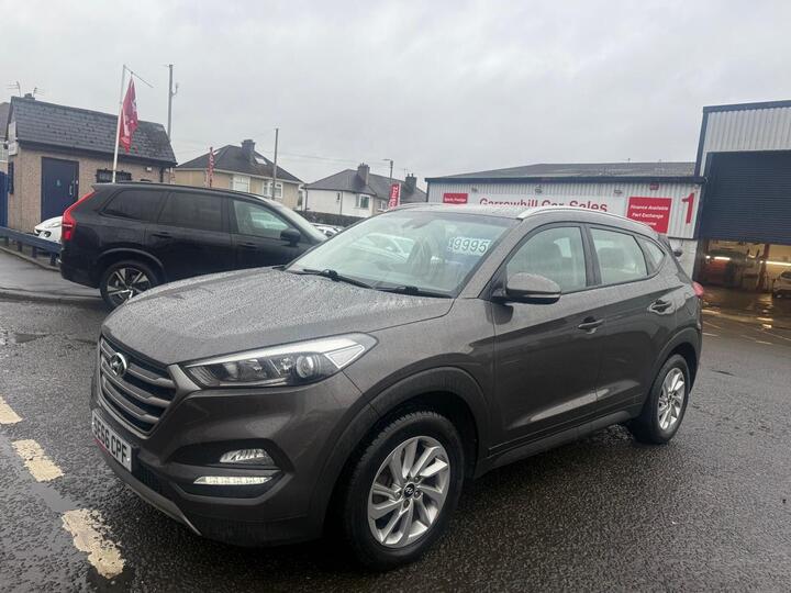 Hyundai TUCSON 2.0 CRDi SE Nav 4WD Euro 6 5dr Hyundai TUCSON 2.0 CRDi SE Nav 4WD Euro 6 5dr