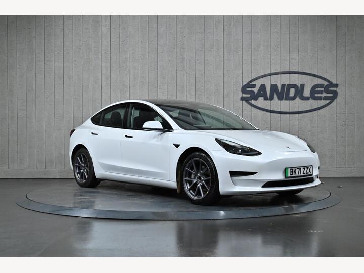 Tesla Model 3 Standard Range Plus Auto RWD 4dr