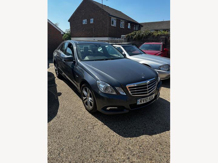 Mercedes-Benz E Class 3.0 E350 CDI V6 BlueEfficiency Avantgarde G-Tronic Euro 5 4dr