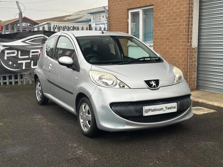 Peugeot 107 1.0 12V Urban 2 Tronic Euro 4 3dr
