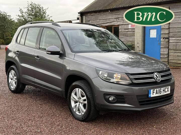 Volkswagen Tiguan 2.0 TDI BlueMotion Tech S DSG 4WD Euro 5 (s/s) 5dr