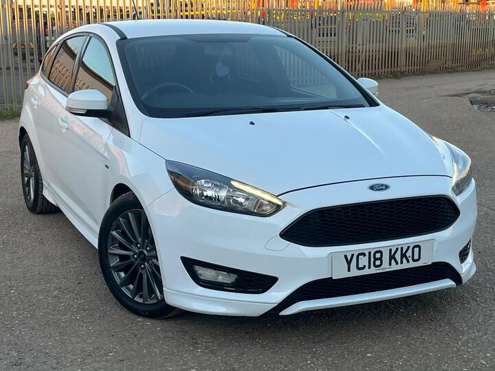 Ford Focus 1.0T EcoBoost ST-Line Euro 6 (s/s) 5dr