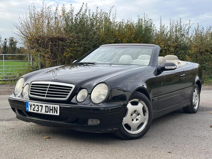 Mercedes-Benz CLK 3.2 CLK320 Avantgarde Cabriolet 2dr Mercedes-Benz CLK 3.2 CLK320 Avantgarde Cabriolet 2dr