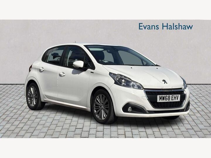 Peugeot 208 HATCHBACK 1.2 PureTech Signature Euro 6 (s/s) 5dr