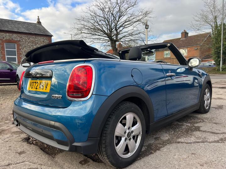 MINI Convertible 1.5 Cooper Classic Euro 6 (s/s) 2dr