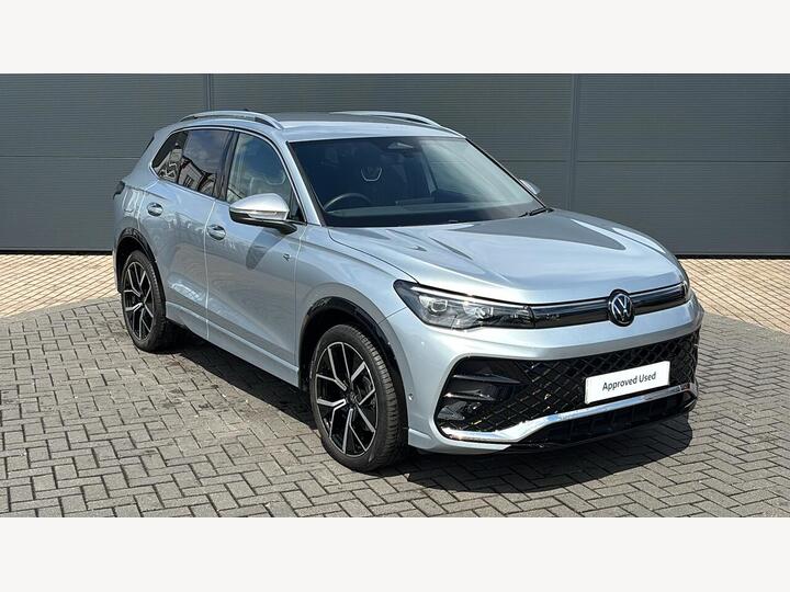Volkswagen TIGUAN 2.0 TDI R-Line DSG Euro 6 (s/s) 5dr