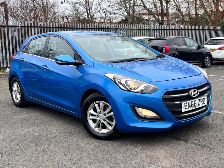 Hyundai I30 1.6 CRDi Blue Drive SE Nav Euro 6 (s/s) 5dr Hyundai I30 1.6 CRDi Blue Drive SE Nav Euro 6 (s/s) 5dr