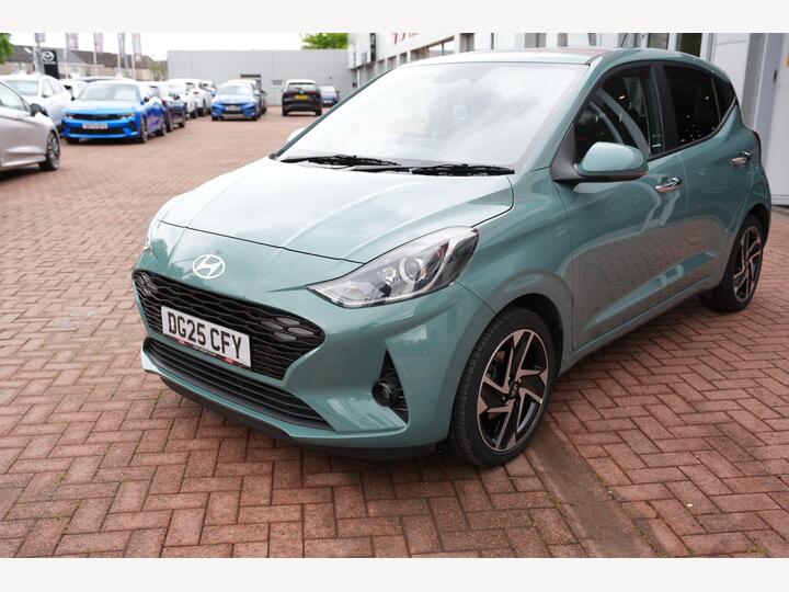 Hyundai I10 1.2 Premium Euro 6 (s/s) 5dr Hyundai I10 1.2 Premium Euro 6 (s/s) 5dr