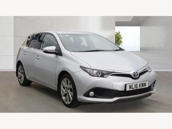 Toyota Auris 1.2 VVT-i Design Euro 6 (s/s) 5dr Toyota Auris 1.2 VVT-i Design Euro 6 (s/s) 5dr