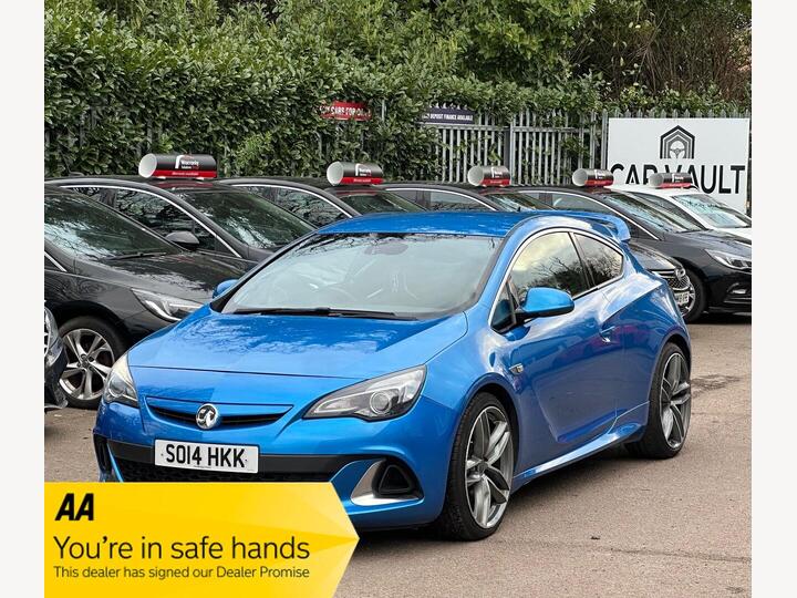 Vauxhall Astra GTC 2.0T VXR Euro 5 (s/s) 3dr Vauxhall Astra GTC 2.0T VXR Euro 5 (s/s) 3dr