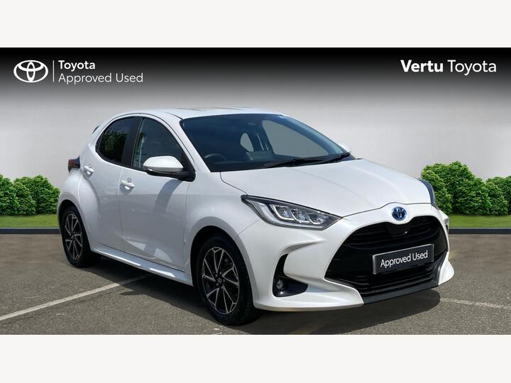 Toyota Yaris 1.5 VVT-h Design E-CVT Euro 6 (s/s) 5dr