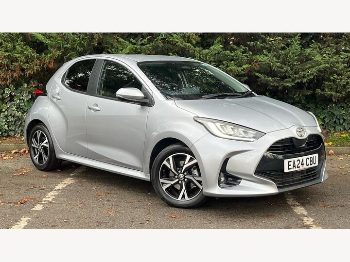 Toyota Yaris 1.5 VVT-h Design E-CVT Euro 6 (s/s) 5dr