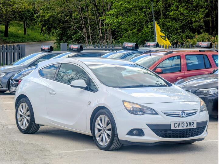 Vauxhall Astra GTC 2.0 CDTi SRi Euro 5 (s/s) 3dr