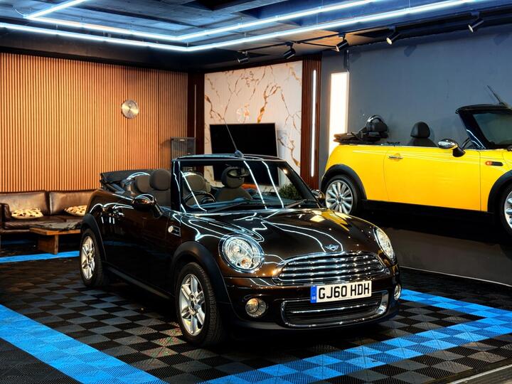 MINI Convertible 1.6 Cooper Euro 5 2dr MINI Convertible 1.6 Cooper Euro 5 2dr