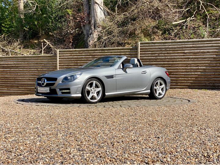 Mercedes-Benz SLK 3.5 SLK350 BlueEfficiency AMG Sport Edition 125 G-Tronic+ Euro 5 (s/s) 2dr Mercedes-Benz SLK 3.5 SLK350 BlueEfficiency AMG Sport Edition 125 G-Tronic+ Euro 5 (s/s) 2dr