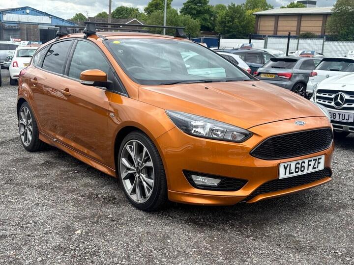 Ford FOCUS 1.0T EcoBoost ST-Line Euro 6 (s/s) 5dr