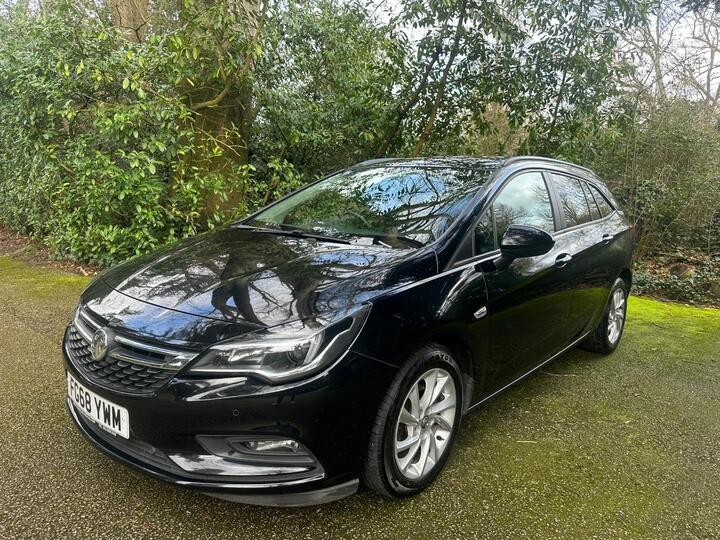 Vauxhall Astra 1.6 CDTi EcoTEC BlueInjection Tech Line Nav Sports Tourer Euro 6 (s/s) 5dr Vauxhall Astra 1.6 CDTi EcoTEC BlueInjection Tech Line Nav Sports Tourer Euro 6 (s/s) 5dr